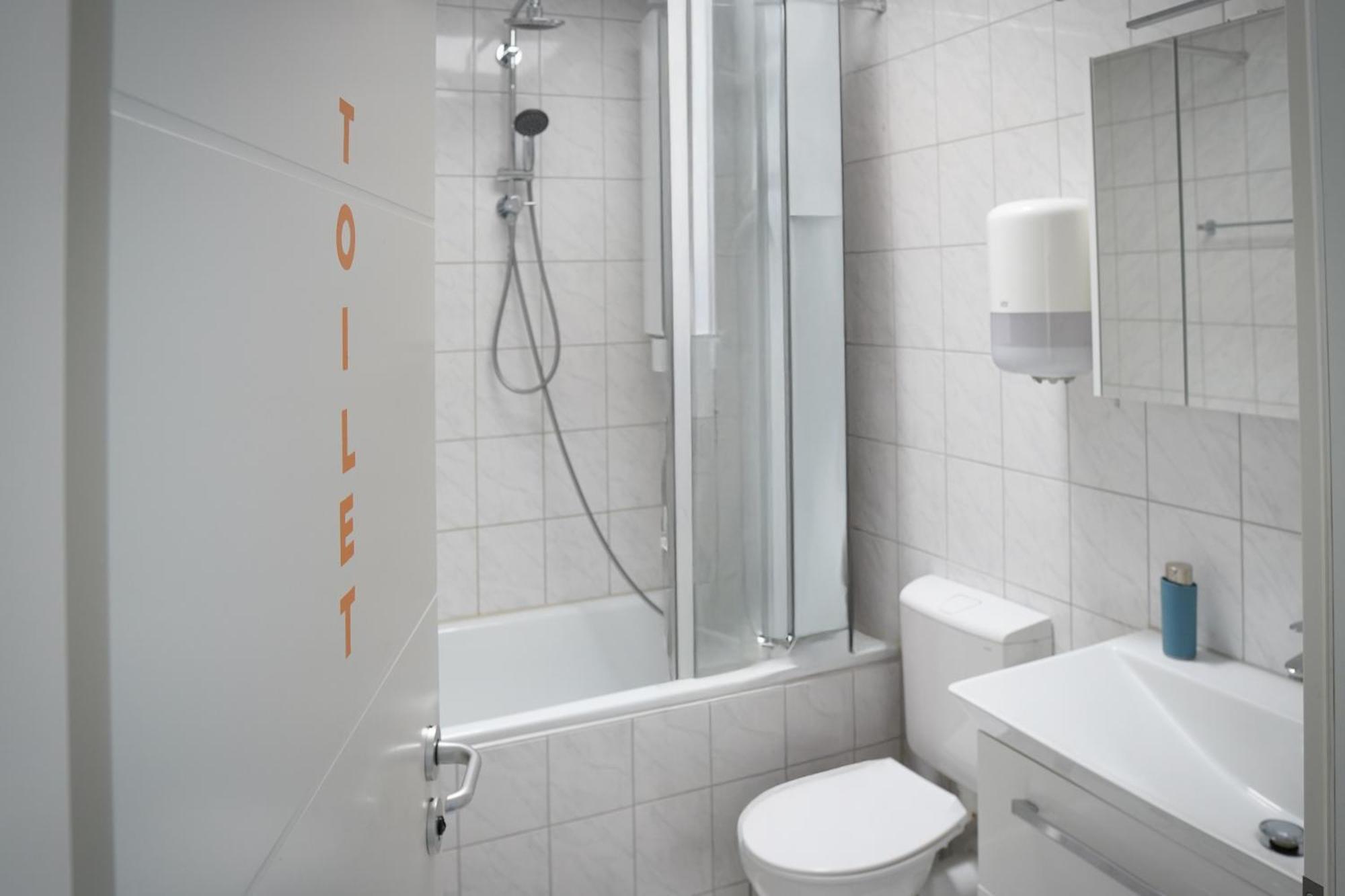 Spacehotel Karlsruhe Luaran gambar